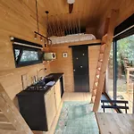 Moose Tiny House Les Chaumes