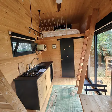 Moose Tiny House Les Chaumes