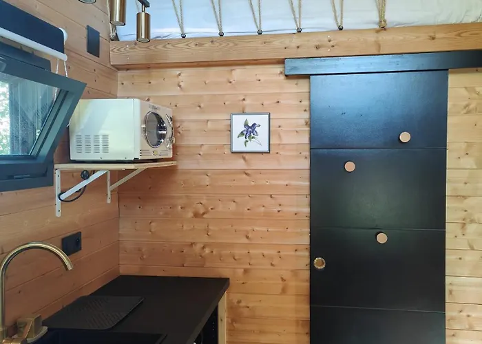 Moose Tiny House Les Chaumes